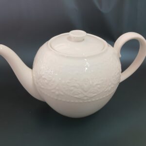 MS707 Royal English Relief Sculpture Tea Pot
