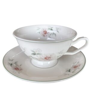 I-13 Green Flower Cup & Saucer
